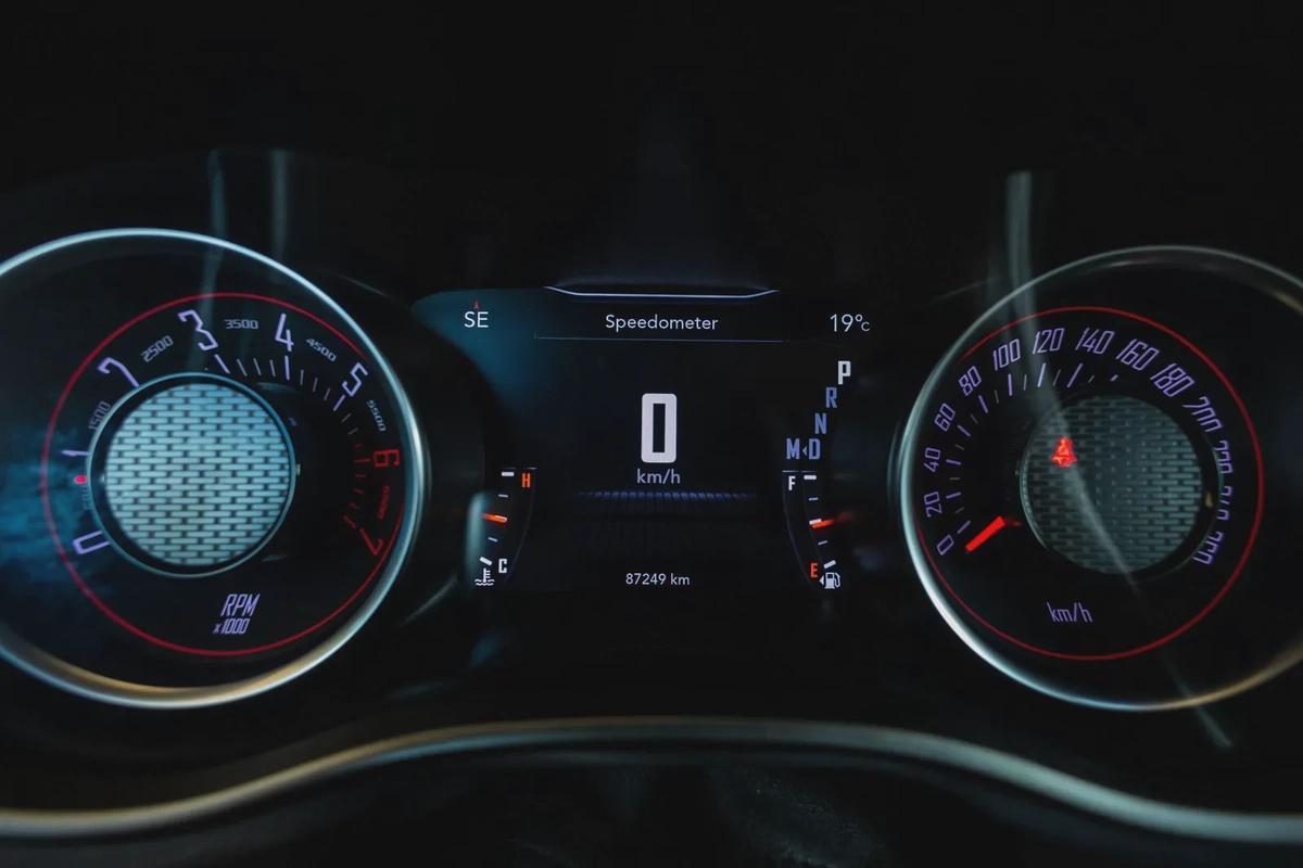 Dodge Challenger 2021-9-9
