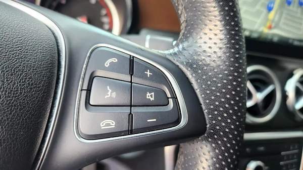 2015 Mercedes GLA 250 4 MATIC || FULL SERVICE AT AGENCY || ACCIDENT FREE|| FULLY LOADED