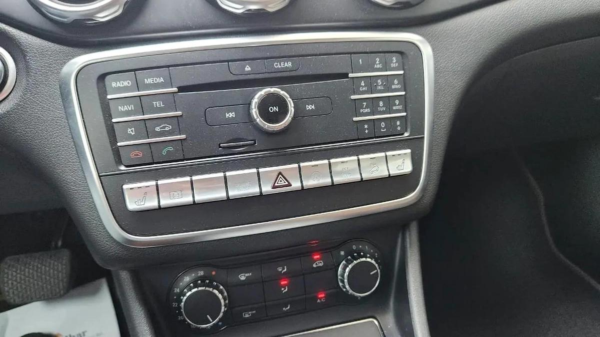 2015 Mercedes GLA 250 4 MATIC || FULL SERVICE AT AGENCY || ACCIDENT FREE|| FULLY LOADED-12-12
