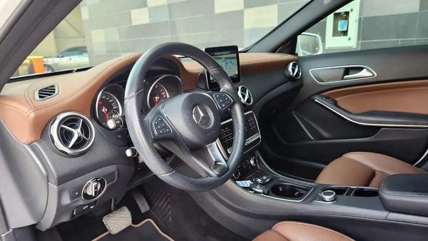 2015 Mercedes GLA 250 4 MATIC || FULL SERVICE AT AGENCY || ACCIDENT FREE|| FULLY LOADED