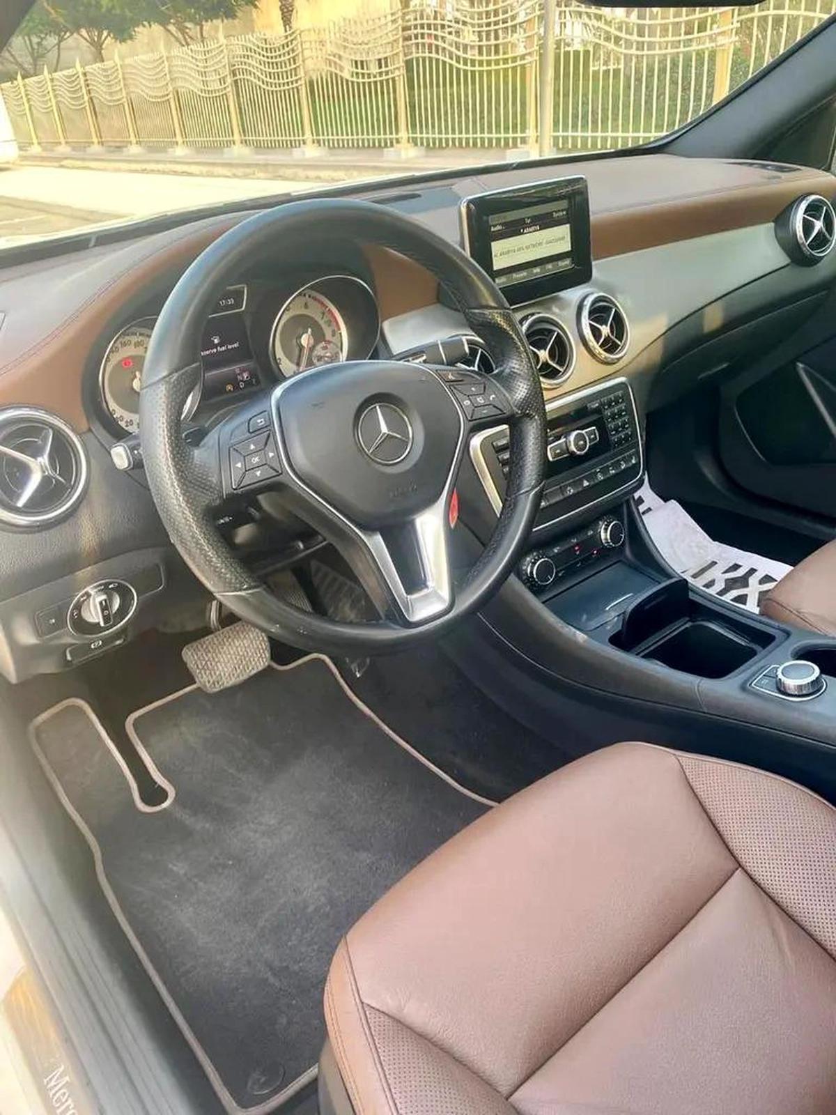 2015 Mercedes GLA 250 4 MATIC || FULL SERVICE AT AGENCY || ACCIDENT FREE|| FULLY LOADED-14-14