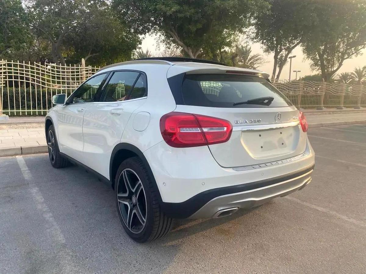 2015 Mercedes GLA 250 4 MATIC || FULL SERVICE AT AGENCY || ACCIDENT FREE|| FULLY LOADED-10-10