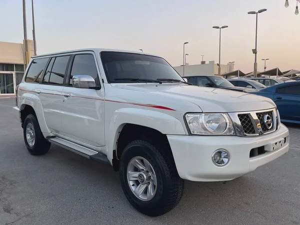 نيسان فتك سفاري 2016 جير عادي فتحه دفلوك ثلاجه