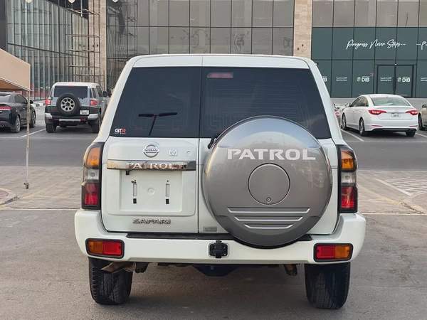 نيسان فتك سفاري 2016 جير عادي فتحه دفلوك ثلاجه