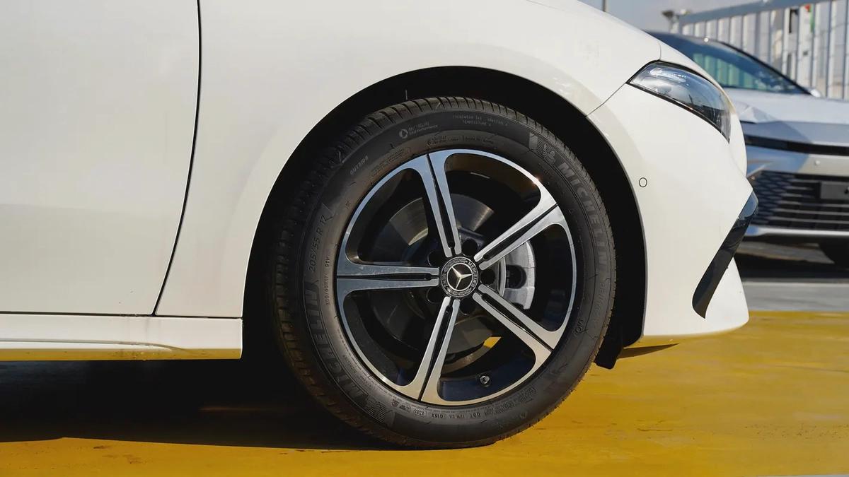 MERCEDES -BEN A 200L 1.5L V4 FULL OPTION MODEL 2025 CHINESE SPECS-6-6