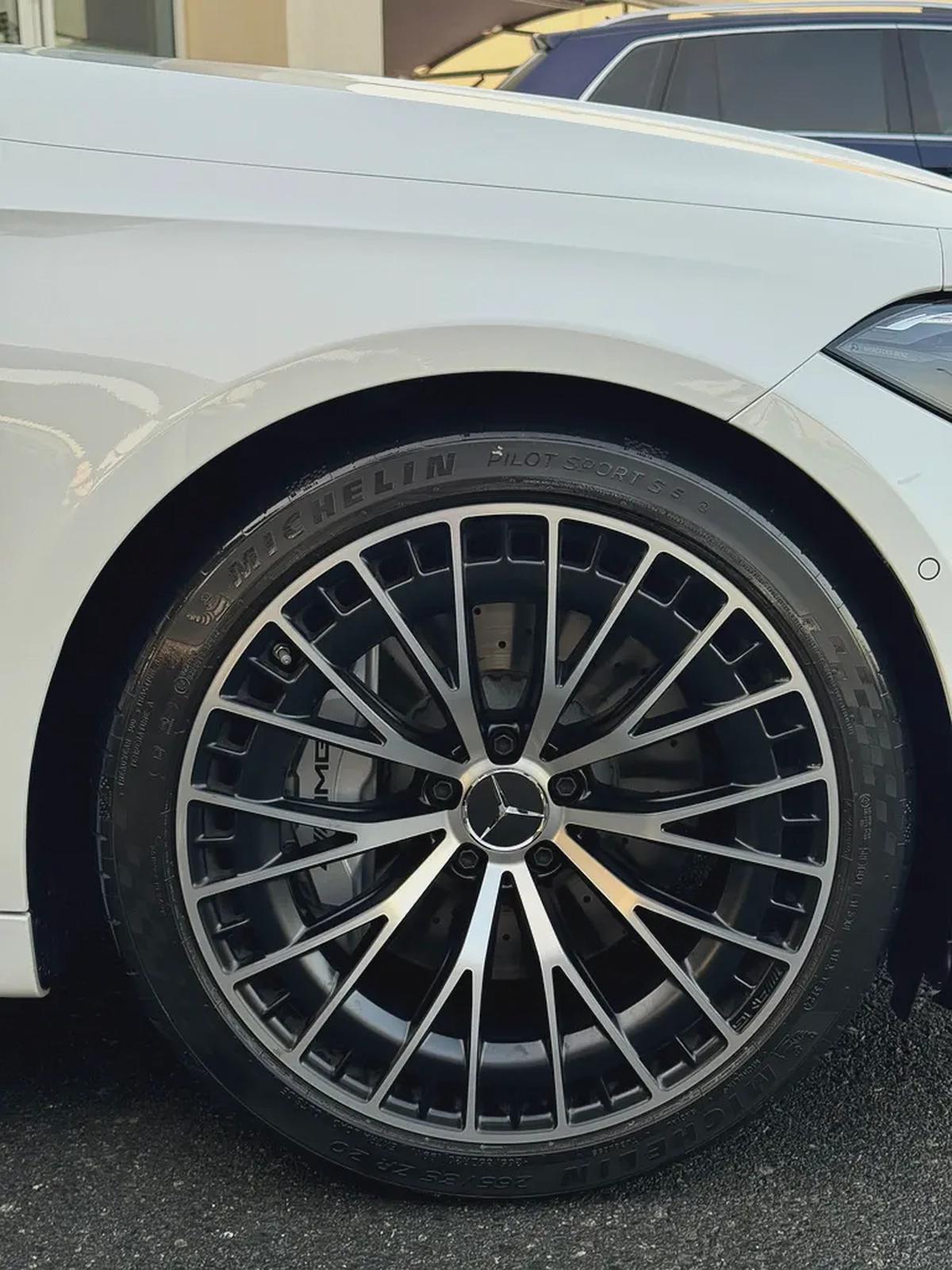 Mercedes Benz CLE 53 AMG 4MATIC CONVETIBLE 2025 brand new under warranty-18-18