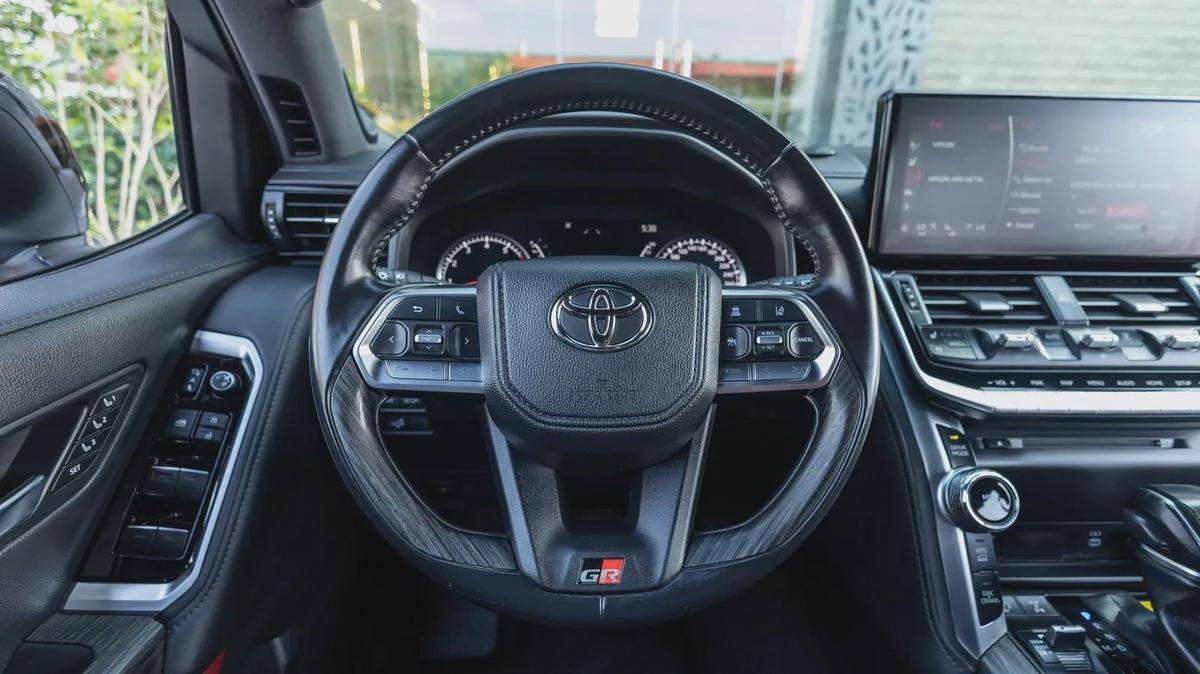 Toyota Land Cruiser 2022-22-22