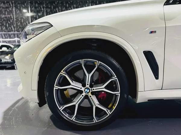 BMW X5 40i 2023 GCC specs for 229,000.00 AED