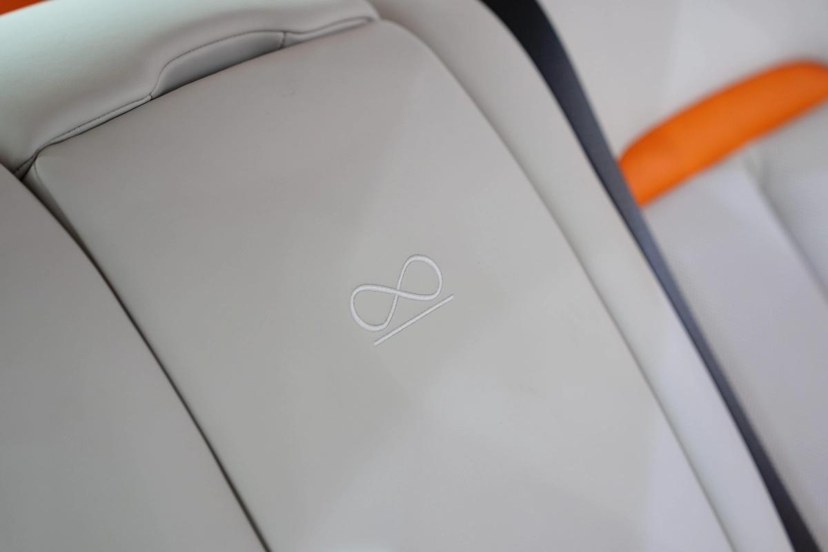 Rolls-Royce Ghost Black Badge 2023-10-10