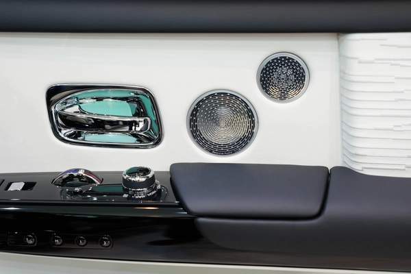 Rolls-Royce Phantom EWB 2025