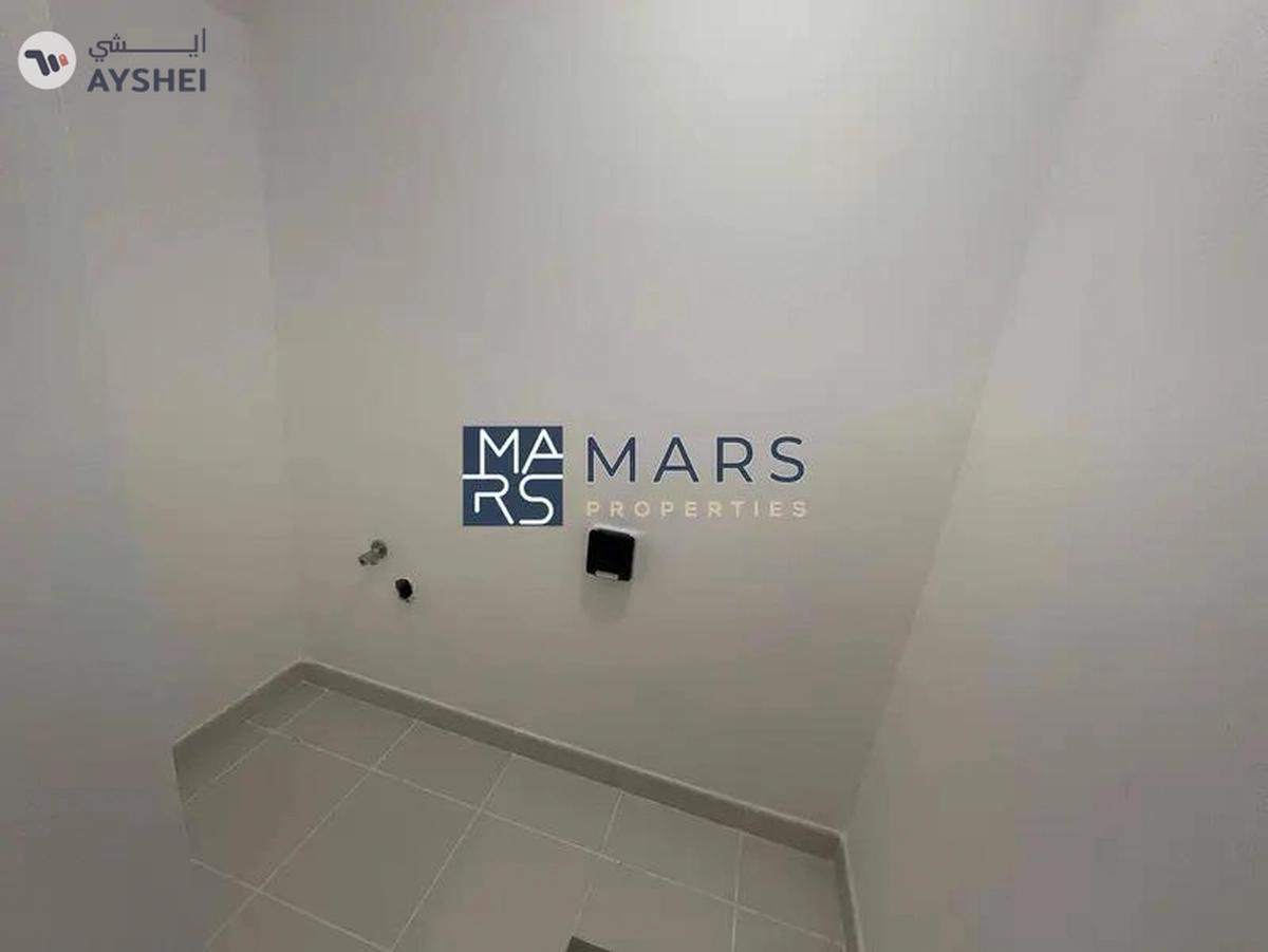 Spacious 3 bedrooms in single row available for rent in nasma residence for 100,000 AED yearly-12-12