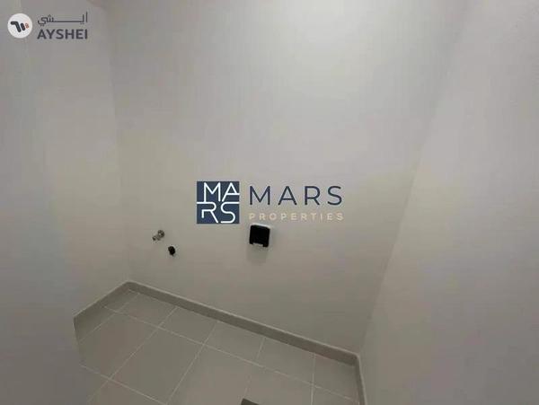 Spacious 3 bedrooms in single row available for rent in nasma residence for 100,000 AED yearly