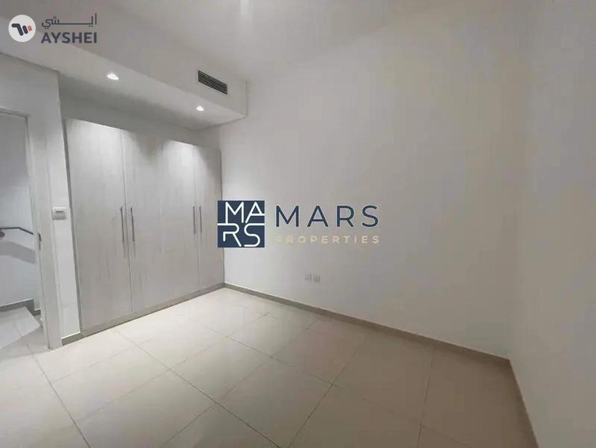 Spacious 3 bedrooms in single row available for rent in nasma residence for 100,000 AED yearly-23-23