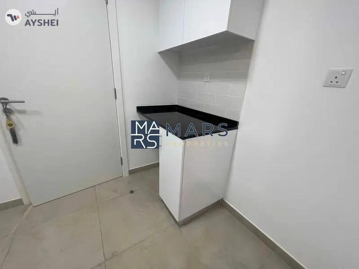 Spacious 3 bedrooms in single row available for rent in nasma residence for 100,000 AED yearly-6-6