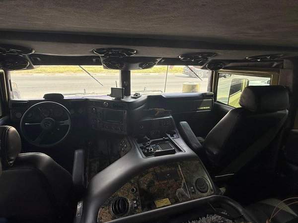 Hummer H1 Off-Road SUV