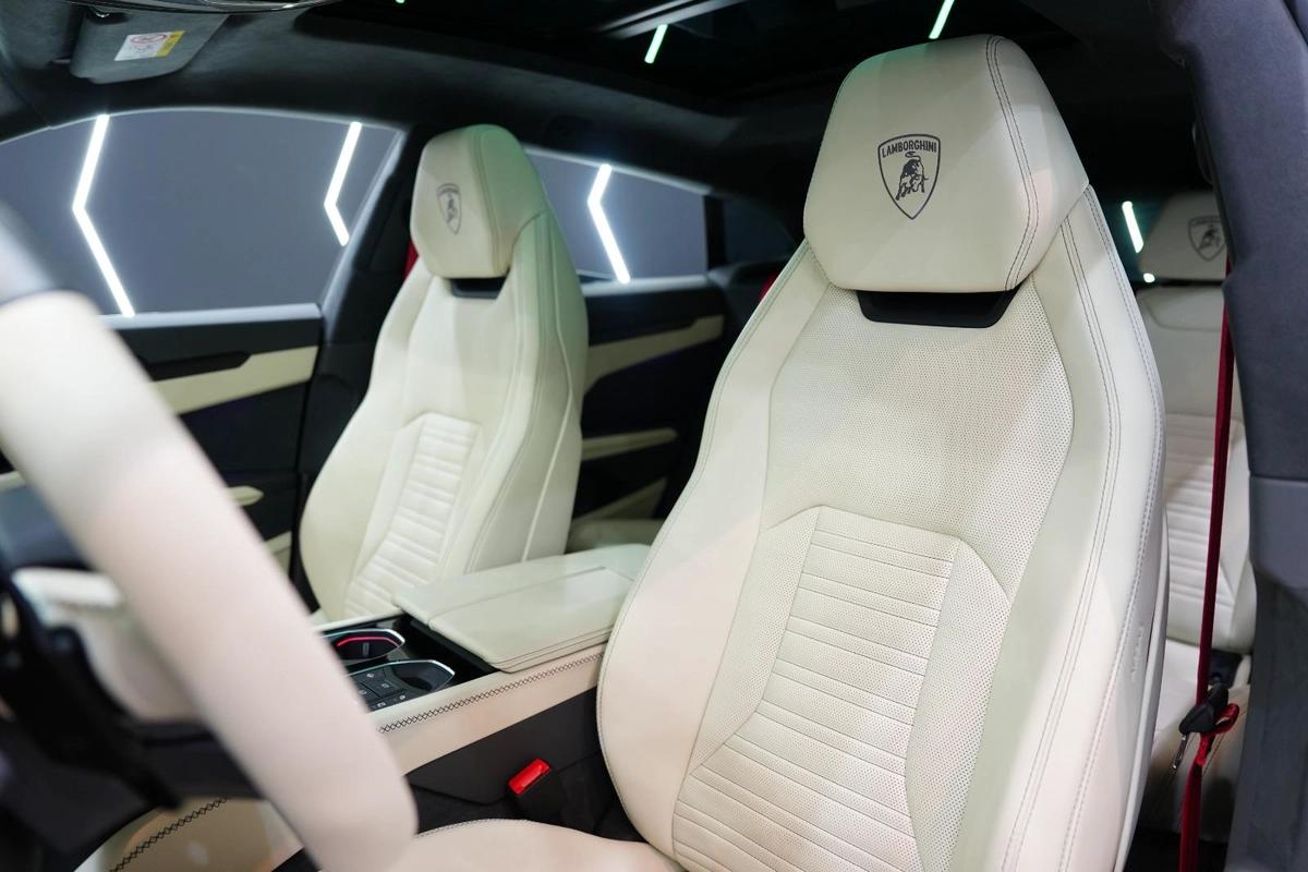Lamborghini Urus SE 2025-4-4