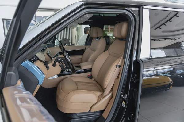 Land Rover | Range Rover | Autobiography P530 | GCC | VIPSeat | Automatic side steps | 2026 (EXPORT)