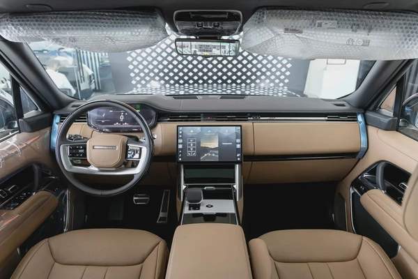 Land Rover | Range Rover | Autobiography P530 | GCC | VIPSeat | Automatic side steps | 2026 (EXPORT)