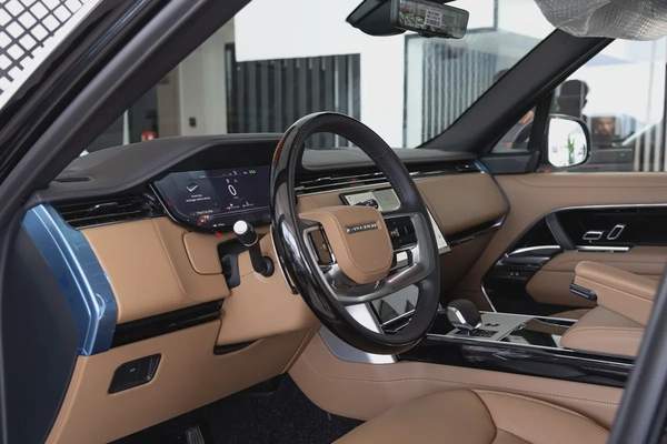 Land Rover | Range Rover | Autobiography P530 | GCC | VIPSeat | Automatic side steps | 2026 (EXPORT)