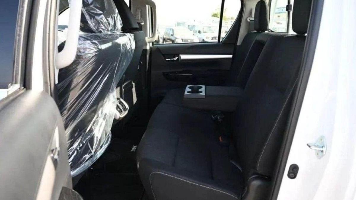 Toyota Hilux DC TRD 4.0L AWD-6-6