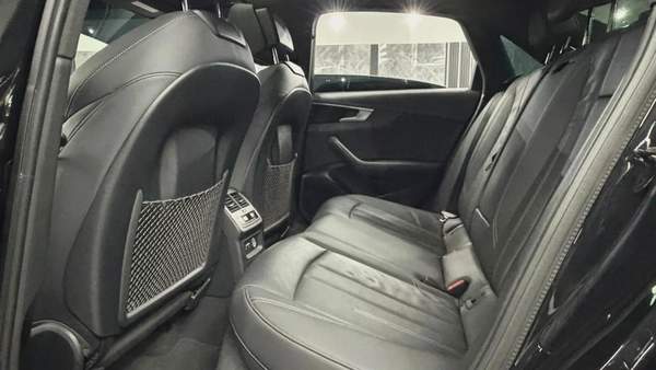 2022 AUDI A4 40TFSI SLINE MINT CONDITION WITH FINANCE AND WARRANTY AVAILABLE