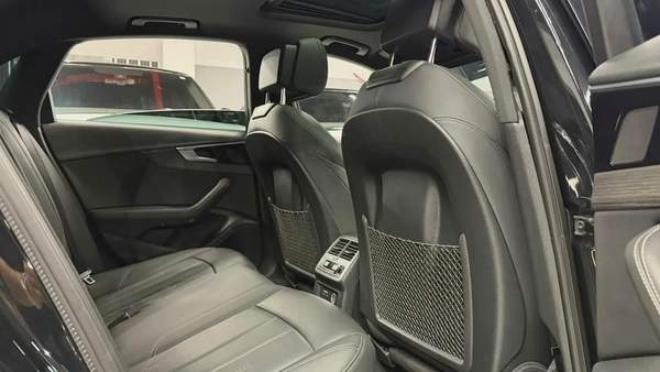 2022 AUDI A4 40TFSI SLINE MINT CONDITION WITH FINANCE AND WARRANTY AVAILABLE