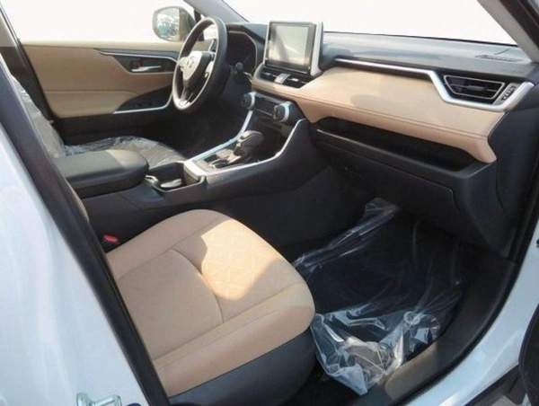 Toyota RAV4 2025 TOYOTA RAV4 AWD XLE 2500cc Petrol Zero KM
