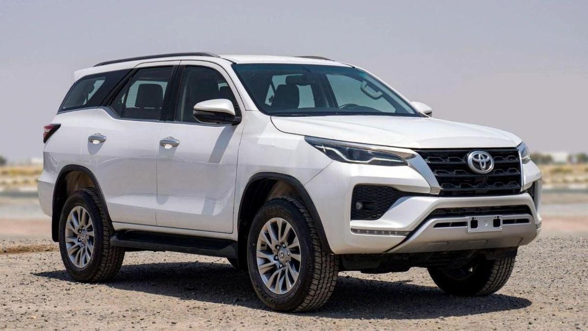 Toyota Fortuner TOYTA FORTUNER 2.8 DIESEL FULL PTION AT 4X4-0-0