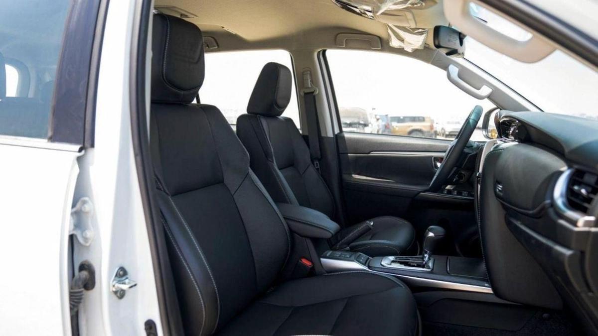 Toyota Fortuner TOYTA FORTUNER 2.8 DIESEL FULL PTION AT 4X4-13-13