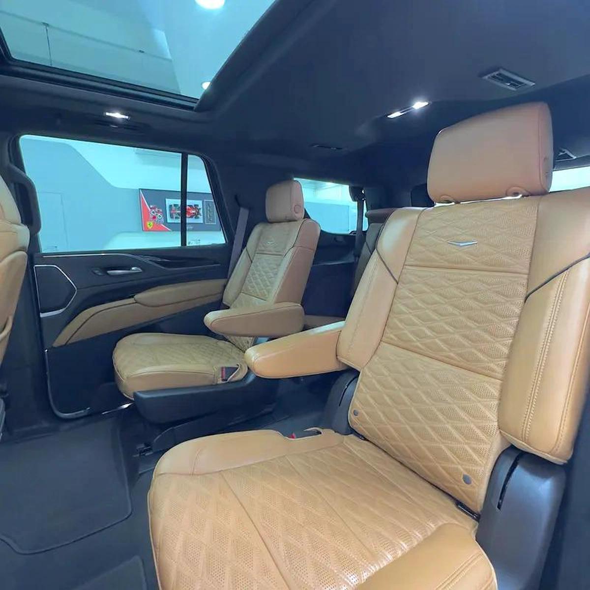 2024 Cadillac Escalade Premium Luxury-4-4