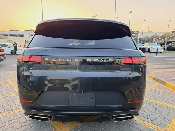 2024 Land Rover Range Rover Sport SE Dynamic - American Specs - Brand New!