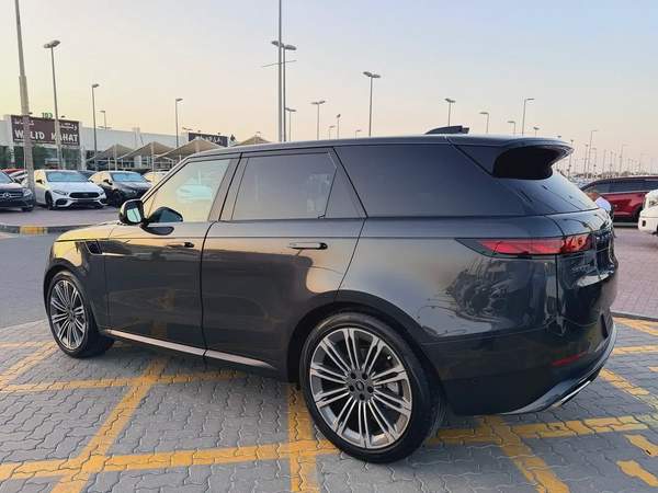 2024 Land Rover Range Rover Sport SE Dynamic - American Specs - Brand New!