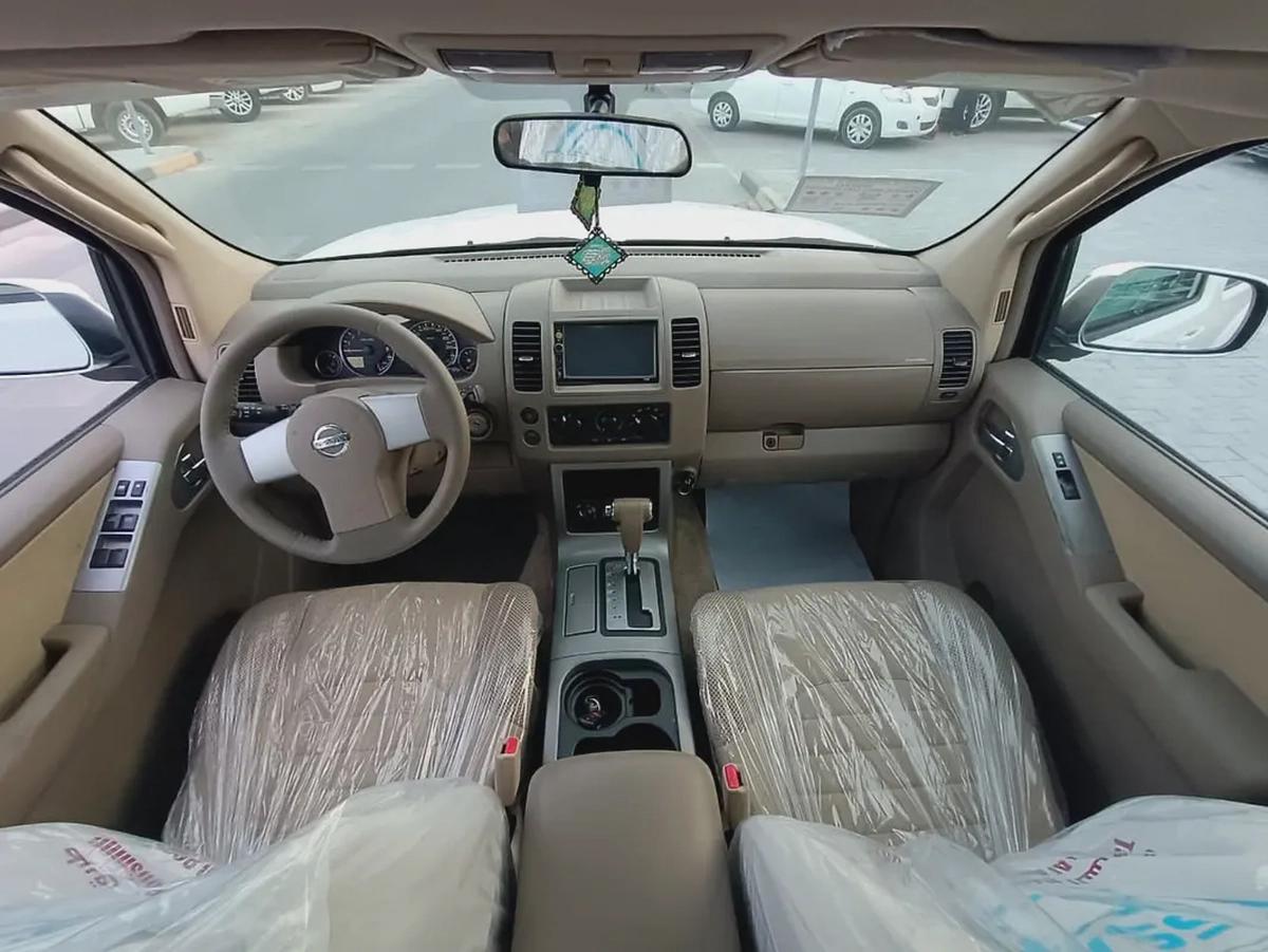 Nissan Pathfinder SV 2011 GCC Specs-6-6