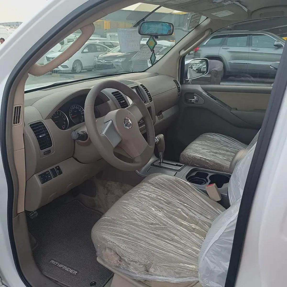 Nissan Pathfinder SV 2011 GCC Specs-7-7