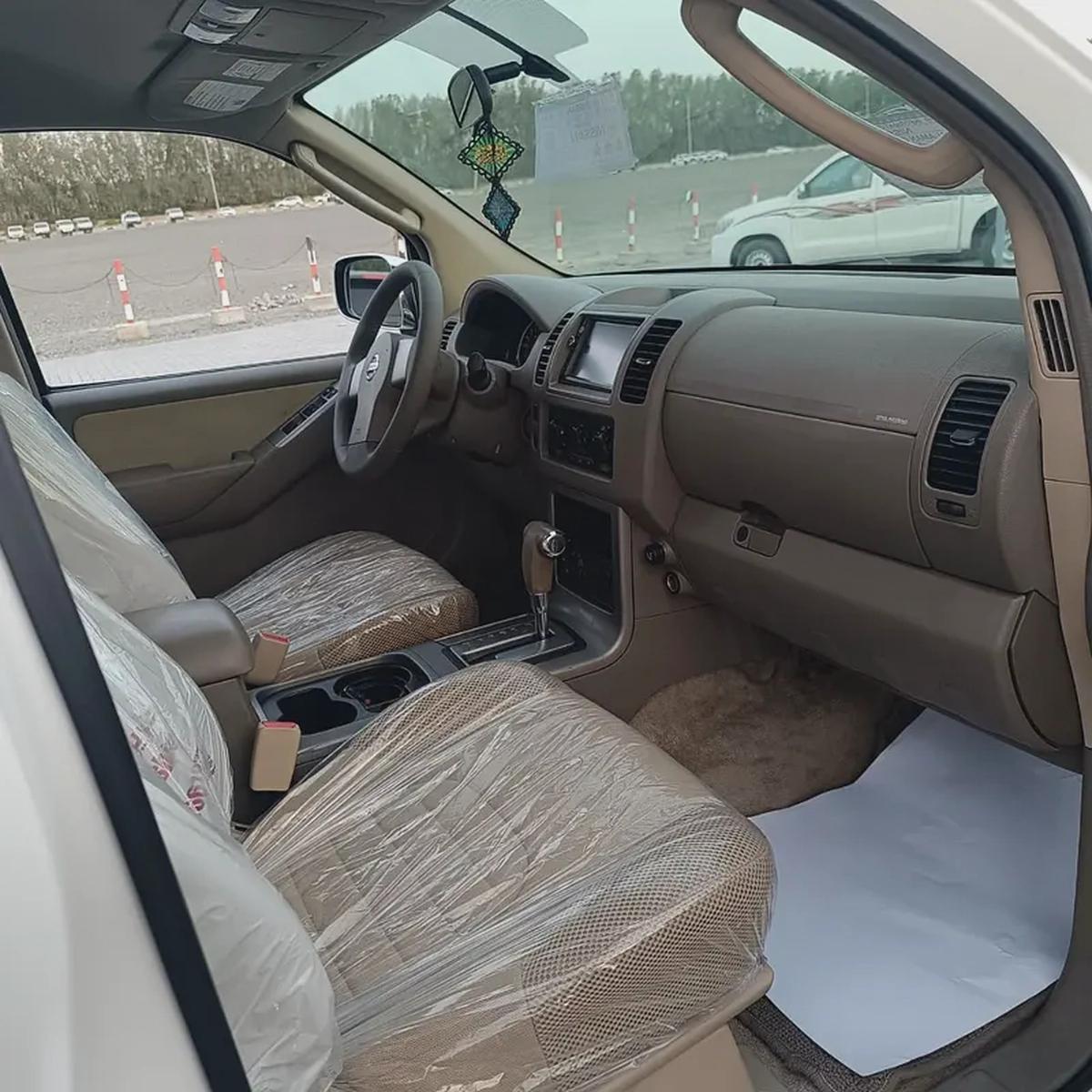 Nissan Pathfinder SV 2011 GCC Specs-10-10