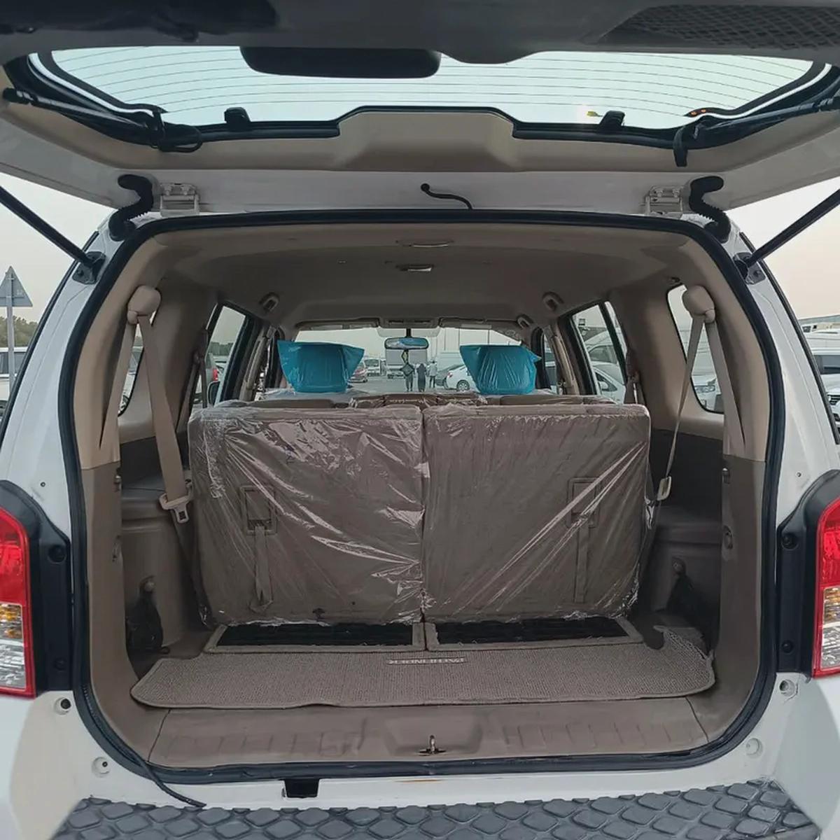 Nissan Pathfinder SV 2011 GCC Specs-12-12