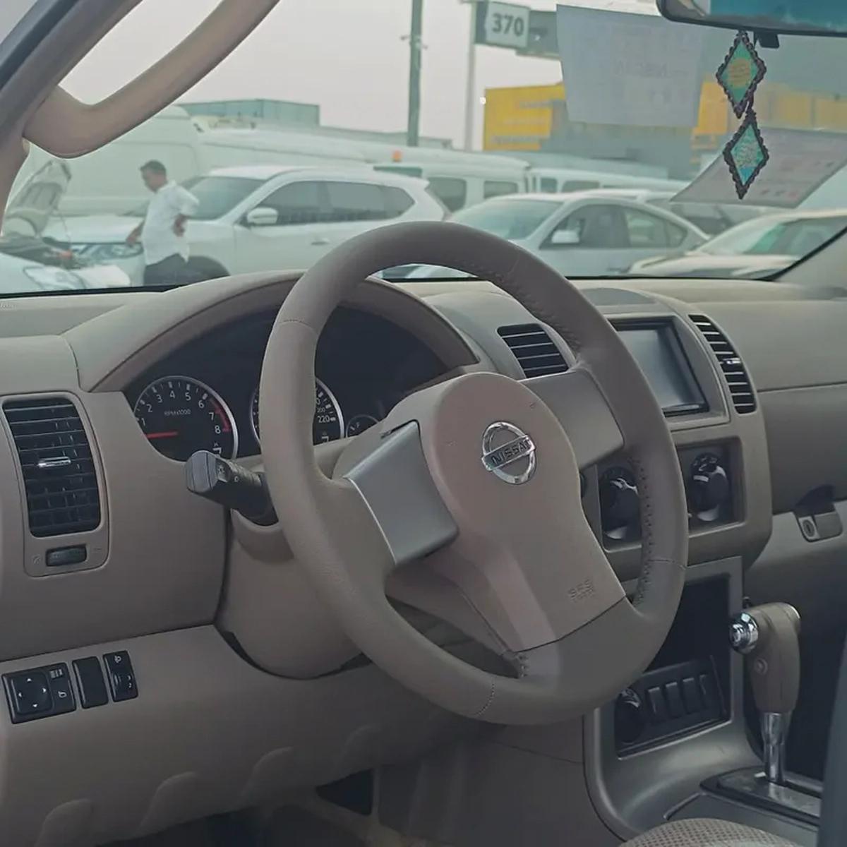 Nissan Pathfinder SV 2011 GCC Specs-14-14