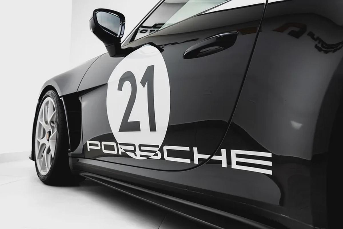2024 PORSCHE 911 S/T N. 307 OF 1963 WITH DEALER WARRANTY-6-6