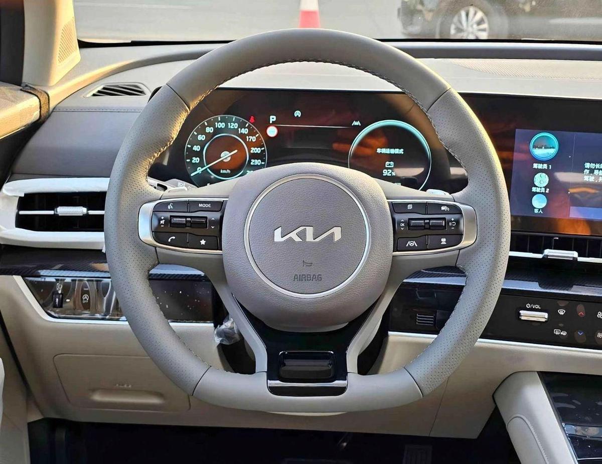 Kia Sportage PREMIUM SMART VERSION / 1.5L V4 PETROL / 360 CAMERA / PANORAMIC ROOF (CODE # KSRP)-14-14