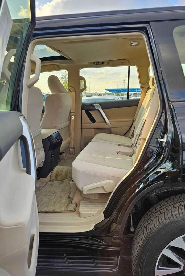 Toyota Prado GXR / 4.0L PETROL / SUNROOF / COOL BOX / DVD+CAMERA / AUTO AC / (CODE # PSR40GXRU) *RAMADAN OFFER*