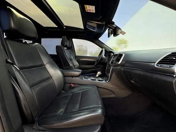 AED 1,370 P.M | 0% DOWN PAYMENT | JEEP GRAND CHEROKEE LIMITED | 2018 | GCC SPECS