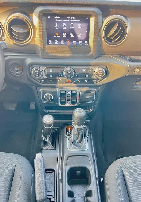 JEEP WRANGLER SPORT 2019 V6 GCC SPEC