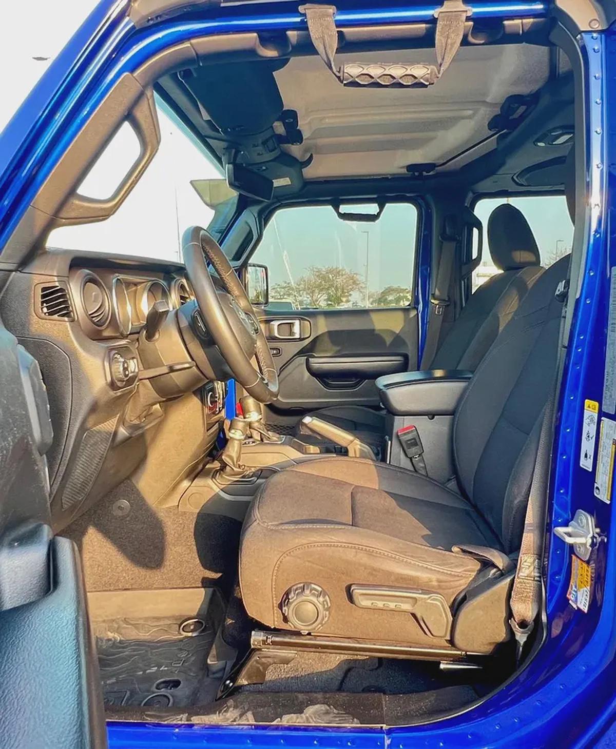 JEEP WRANGLER SPORT 2019 V6 GCC SPEC-13-13