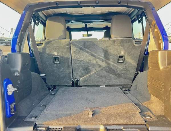 JEEP WRANGLER SPORT 2019 V6 GCC SPEC