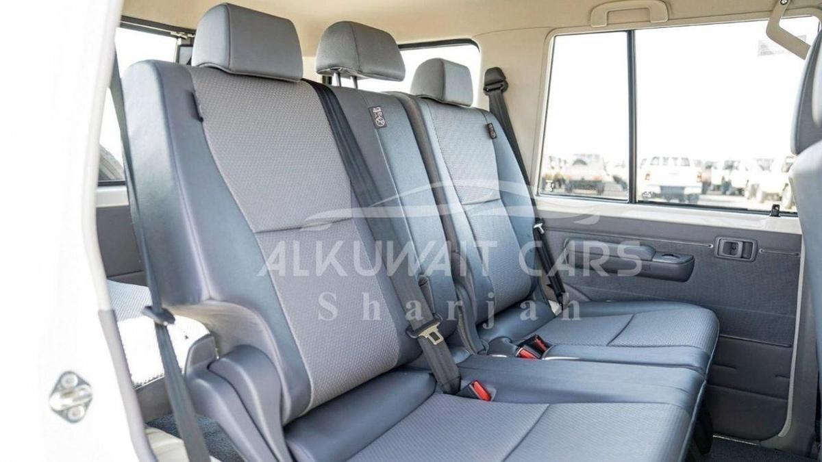 Toyota Land Cruiser 70 Land Cruiser Hard Top LC76 4.2D MT 5door MY2024-17-17