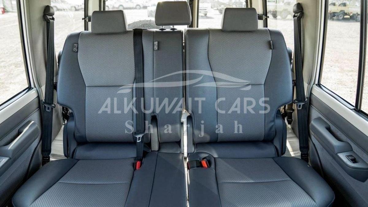 Toyota Land Cruiser 70 Land Cruiser Hard Top LC76 4.2D MT 5door MY2024-18-18