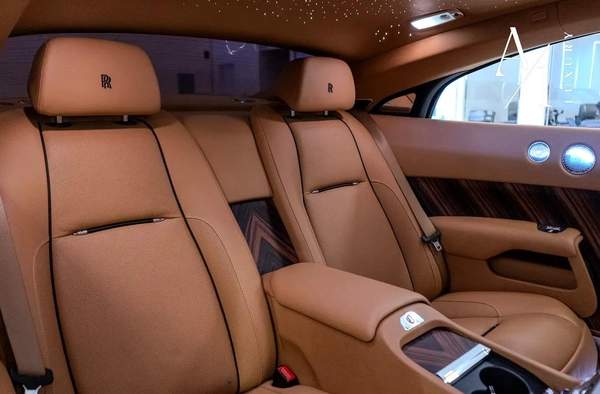 2015 Rolls Royce Wraith, Converted To 2018 Black Badge, Fully Loaded, Excellent Condition, GCC Spec