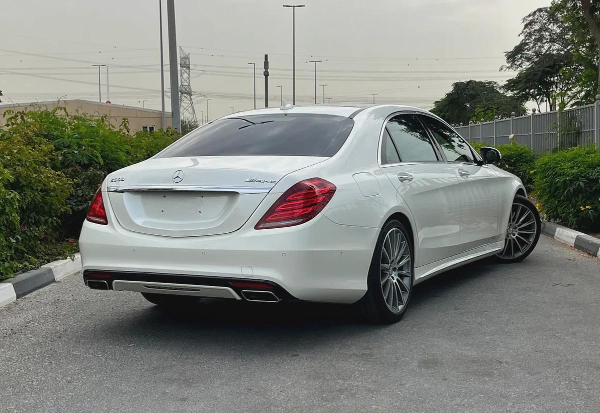 Mercedes S 400 AMG Gcc First owner with service history no paint Accident-4-4