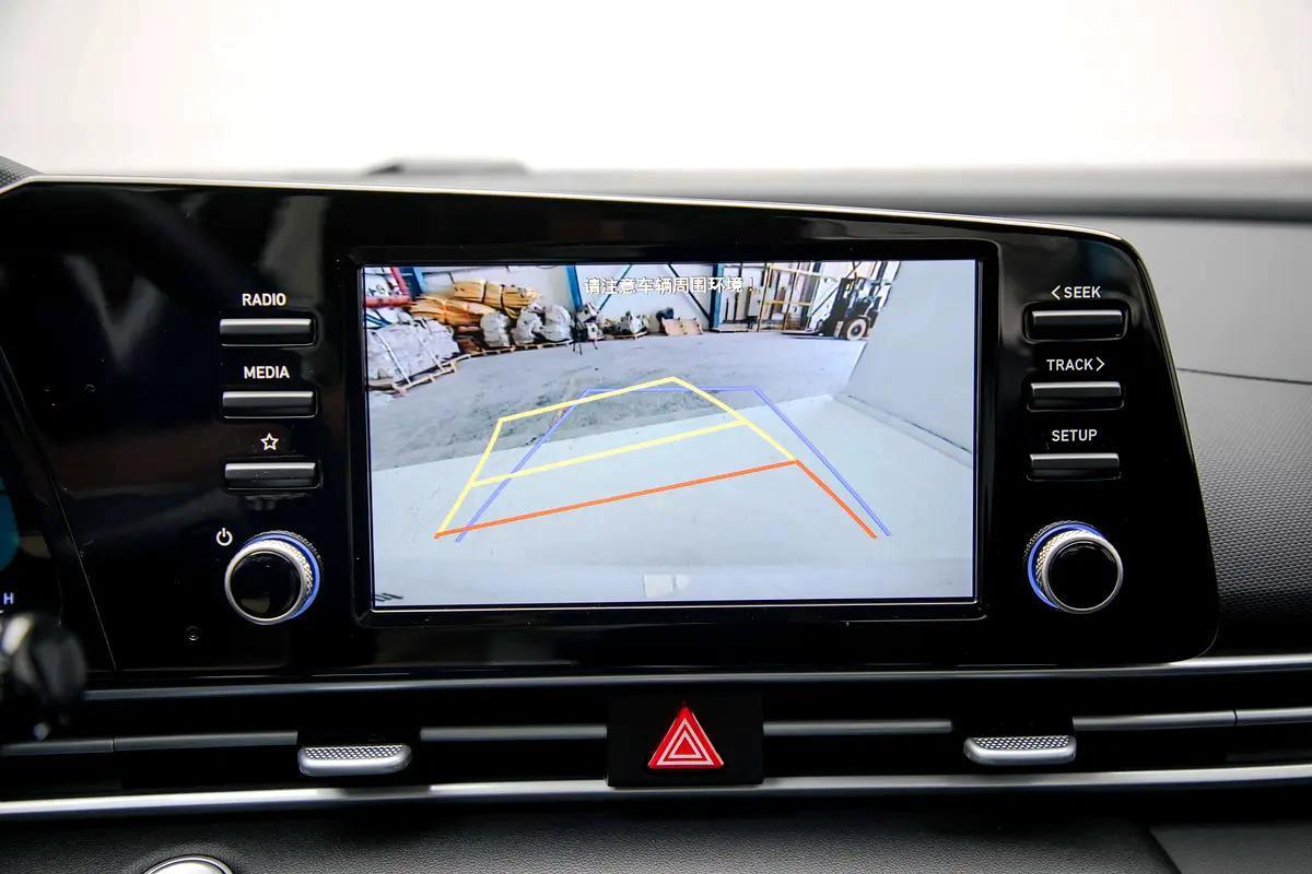 Hyundai Elantra GLX Elite-17-17