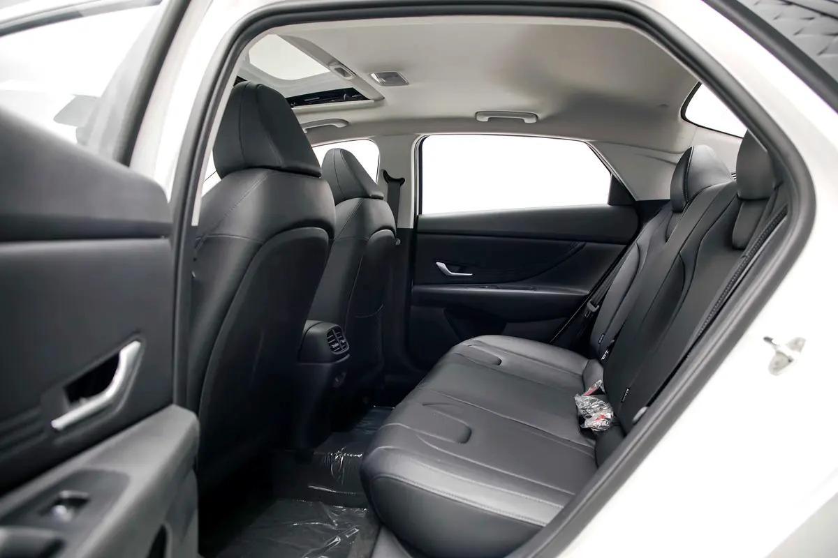 Hyundai Elantra GLX Elite-8-8